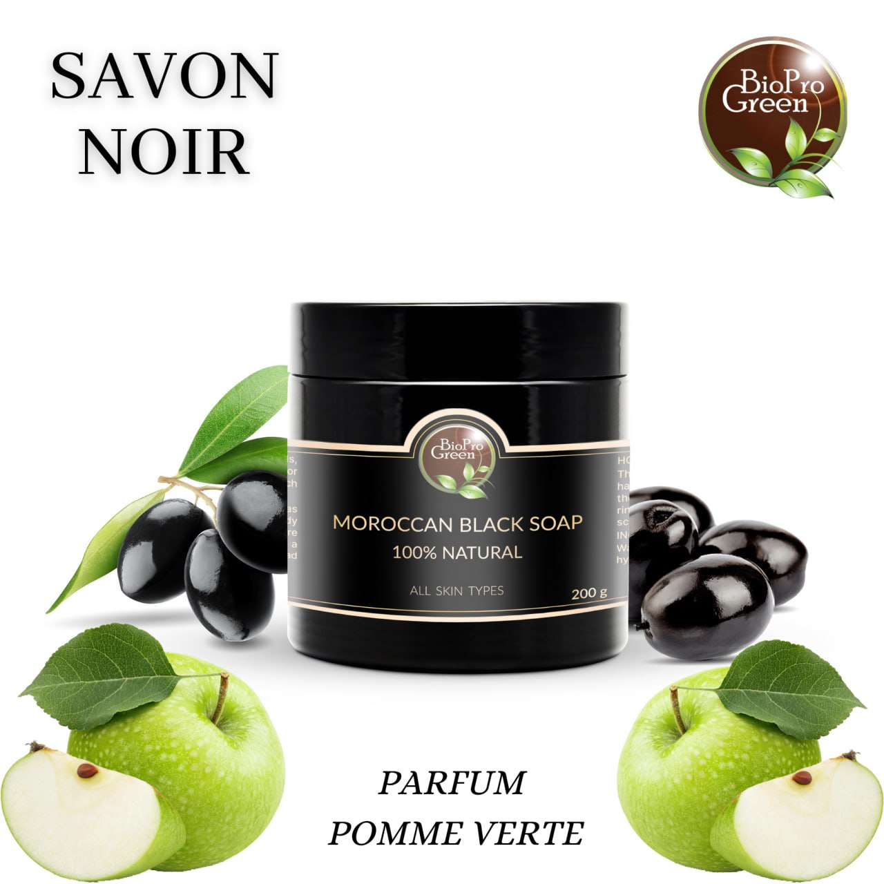 Savon noir parfumé à la pomme verte dans un pot avec des morceaux de pomme verte fraîche, soin naturel exfoliant et revitalisant pour la peau